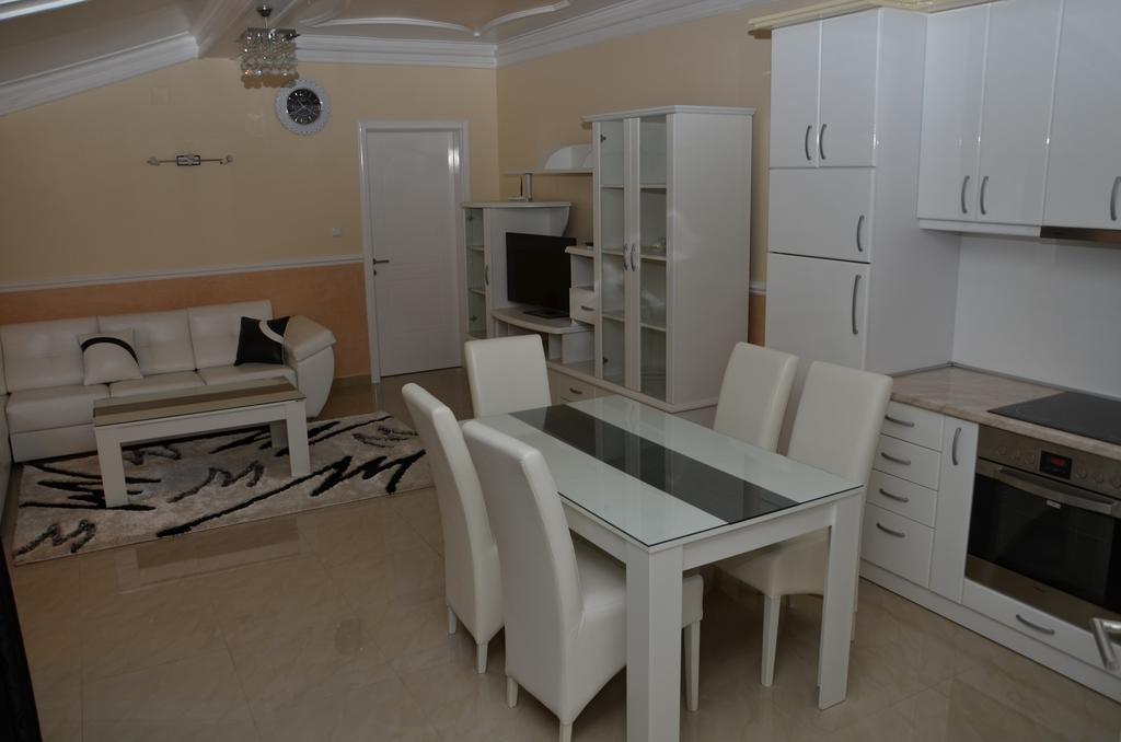 Apartments Royal Menex Požarevac Kamer foto